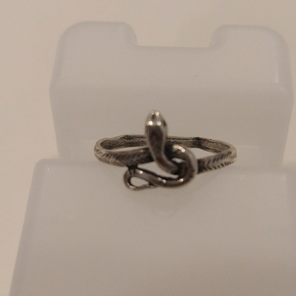 Silver snake ring